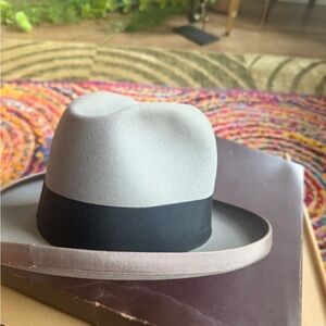 Vintage Stylish Gray Fedora Hat with Black Band